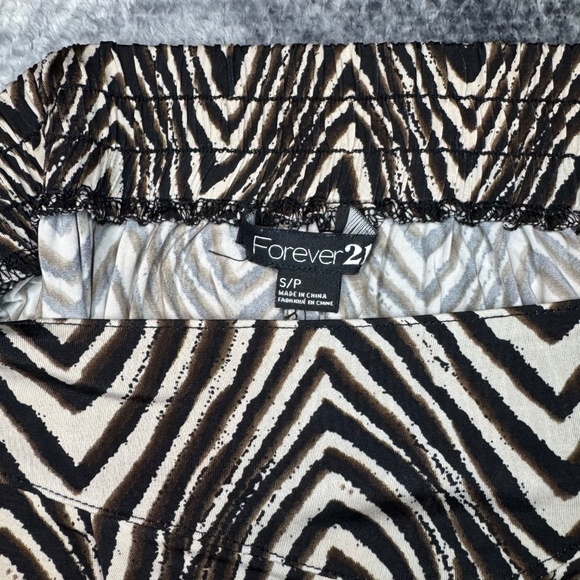 Women's Forever 21 Aladdin Style Pants - Picture 4 of 7